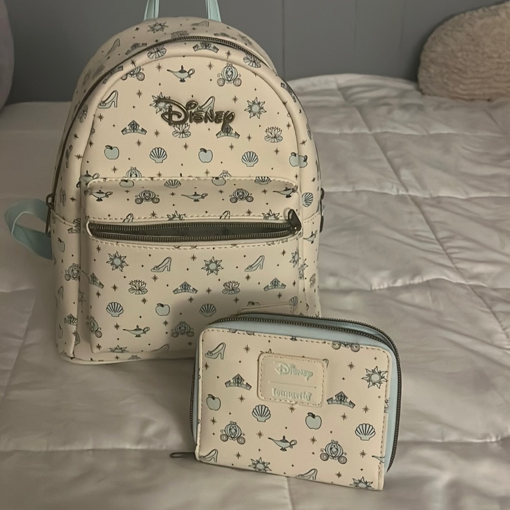 Disney bag, cream and blue!